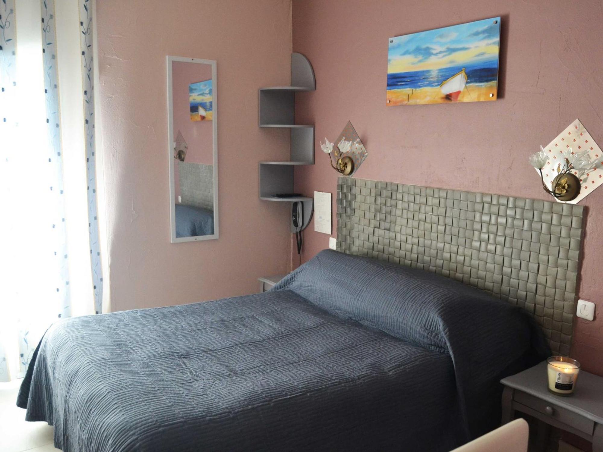 Le Dauphin Bleu Hotel Saintes-Maries-de-la-Mer Quarto foto